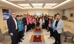 Şampiyon Sporcular Başkan Şahin’le Buluştu