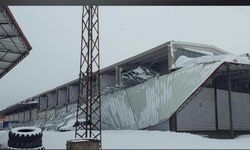 Ahırlar Ve Sanayi Sitelerinde Çatılar Çöktü