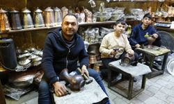 Gaziantep’te Baba Mesleği Bakırcılığı Çocuklarına Öğretiyor