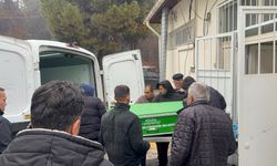 Bıçaklı Kavgada Ölen Gencin Cenazesi Teslim Edildi