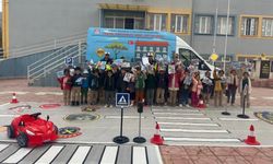 Jandarmadan Miniklere Trafik Dersi