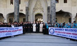 Kitap Okudular, Umreyle Ödüllendirildiler