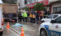 Kamyon Yaşlı Adamı Hayattan Kopardı