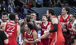 Dev Adamlar Rusya'yı Devirdi