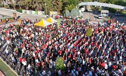 Milli Maç Coşkusu Gaziantep Üniversite Meydanına Taştı