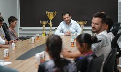 Nizip’in Şampiyonları Şahin’i Ziyaret Etti