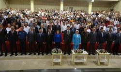 Darbelere karşı millet dimdik durdu