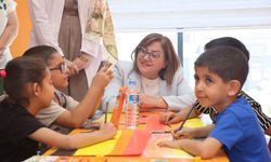 Şahin Yaz Okullarındaki Öğrencilerle Buluştu