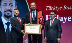 TBF Başkanı Hidayet Türkoğlu’na Akademik Onur