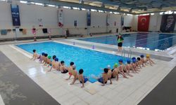 Alleben Havuzunda Çocuklara Spor İmkânı