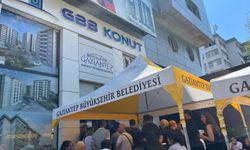 Bahçelievler'de ev heyecanı imza masasında
