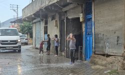 Gaziantep'te Aniden Bastıran Yağmur Serinletti