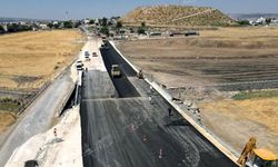 Kırsal mahalleleri bağlayan köprü yenilendi