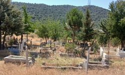 Acar Obalılar Mezarlığa Gitmeye Korkuyor