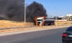 Seyir halindeki tanker alevlere teslim oldu