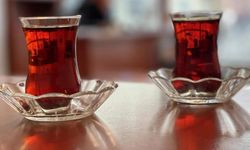 Çay sıcak suyla mı soğuk suyla mı demlenmeli?