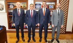 Türk Eczacıları Birliği'nden Bakanlığa Ziyaret