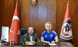 Kulüp Orhan Ak’ı Resmen Duyurdu