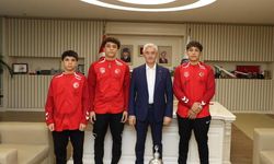 Tahmazoğlu’ndan milli güreşçilere moral