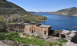 Gaziantep’te taş evleri suya gömülen köy