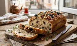 Çay saatlerinin favorisi: Zeytinli cevizli ekmek