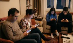 Akıllı telefonlar aile içi iletişimi zedeliyor