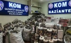 Depodan binlerce paket kaçak sigara çıktı