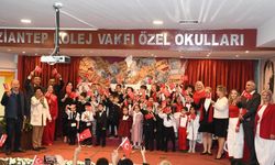 Gaziantep'te miniklerden Cumhuriyet Bayramı gösterisi