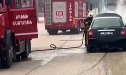 Gaziantep'te seyir halindeki otomobil yandı