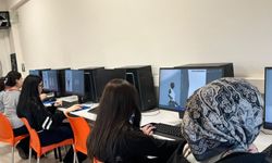 Geleceğin tasarımcıları dijital moda eğitimi aldı