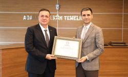 Mehmet Akıncı Ve Yönetimi Mazbatalarını Aldı