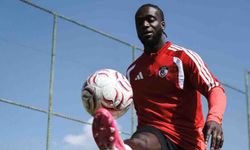 Gaziantep FK’da Abena kart sınırına geldi