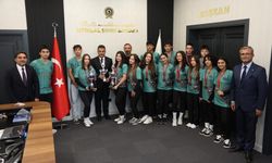 Rumkale'den Samsun'a 3 Kupa Birden