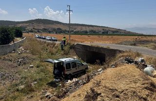 Gaziantep'te Hafif Ticari Araç Köprüden Uçtu!