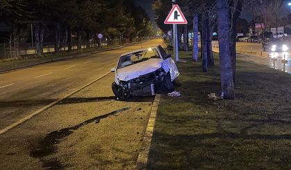 Kontrolden Çıkan Araç Refüje Çarptı: 1 Ölü, 1 Yaralı