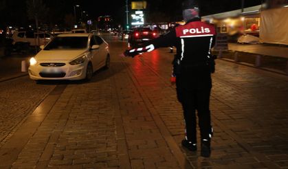 Eş Zamanlı Uygulamada 23 Aranan Şahıs Yakalanarak, 130 Araca Cezai İşlem Uygulandı