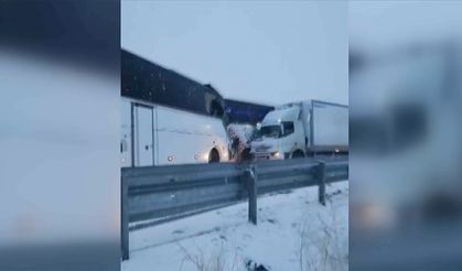 Zincirleme Kazada Yol Savaş Alanına Döndü!