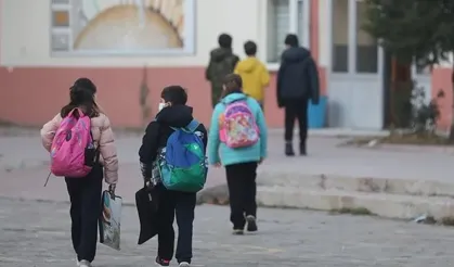 Okullar kaç gün tatil, ara tatil 15 gün mü, 3 hafta mı, MEB iddialara ne dedi, ara tatil ne zaman bitiyor