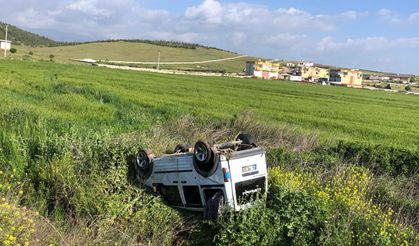 Gaziantep'te devrilen hafif ticari araçtaki 6 kişi yaralandı