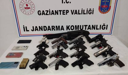 Gaziantep'te Silah Kaçakçılarına Operasyon! Resmen Cephanelik Ele Geçirildi