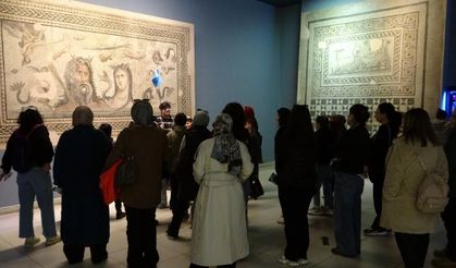 Zeugma Mozaik Müzesi ziyaretçi akınına uğruyor