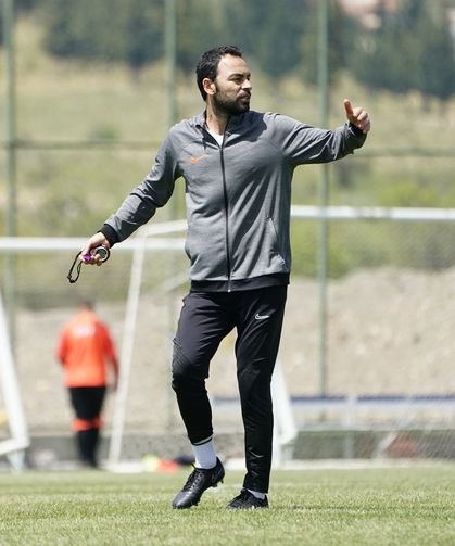 Gaziantep FK Teknik Direktör Selçuk İnan Beyin Yıkıyor