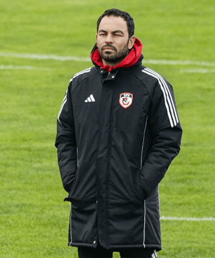 Selçuk İnan, Takımından Memnun Mu?