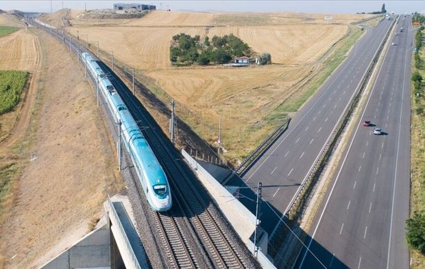 Gaziantep İçin Raylar Döşeniyor