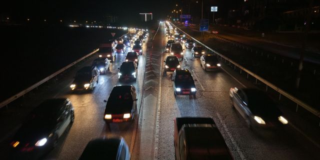 Ara Tatil Bitti, Yollar Kilitlendi