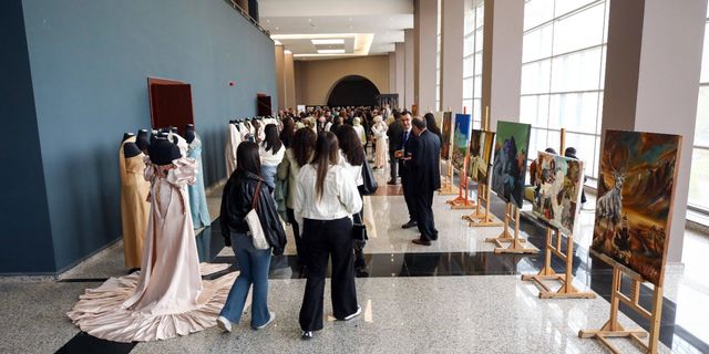 GAÜN’de Karma Sergi Sanatseverlerle Buluştu