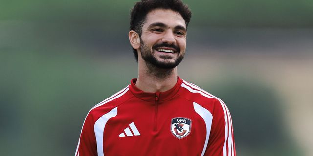 Kerim Çalhanoğlu’nun keyfi yerinde