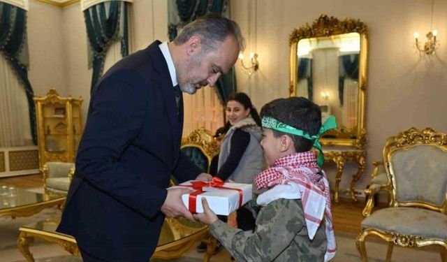 Filistinli Çocuklardan Başkan Aktaş’a Ziyaret