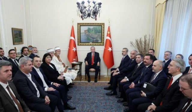 Cumhurbaşkanı Erdoğan, Türkiye’nin Atina Büyükelçiliğini Ziyaret Etti