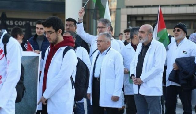 Gazze Katliamına En 'Sağlık'lı Protesto